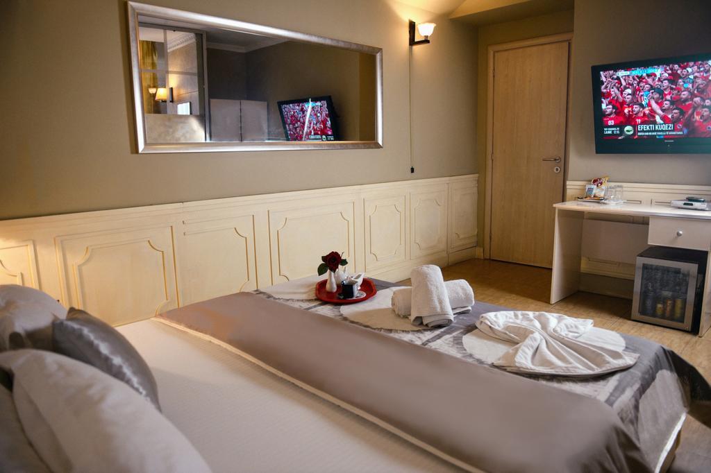 Hotel Eagle ティラナ エクステリア 写真