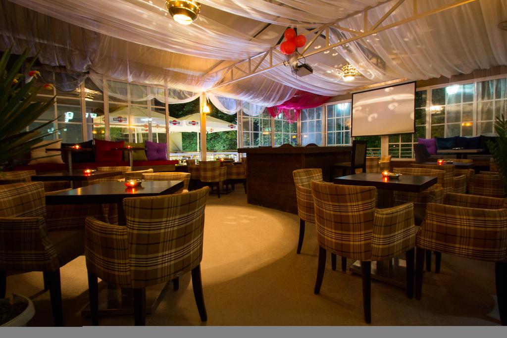 Hotel Eagle ティラナ 部屋 写真